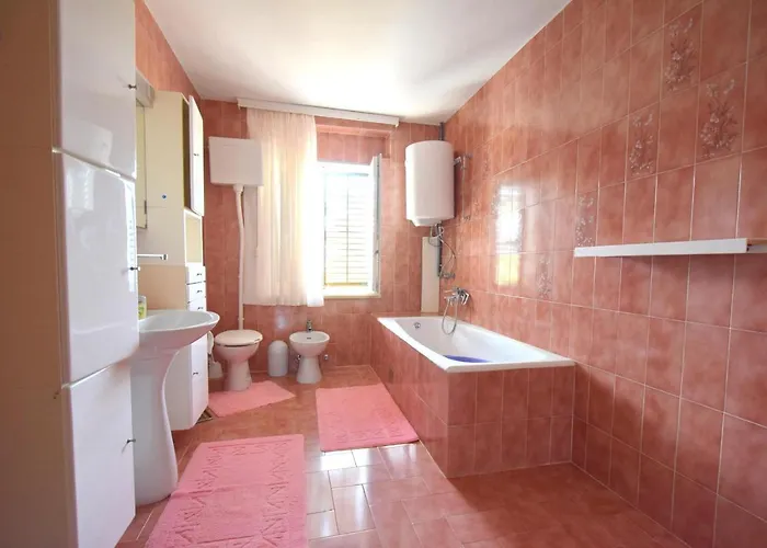 Potnar M Appartement Malinska